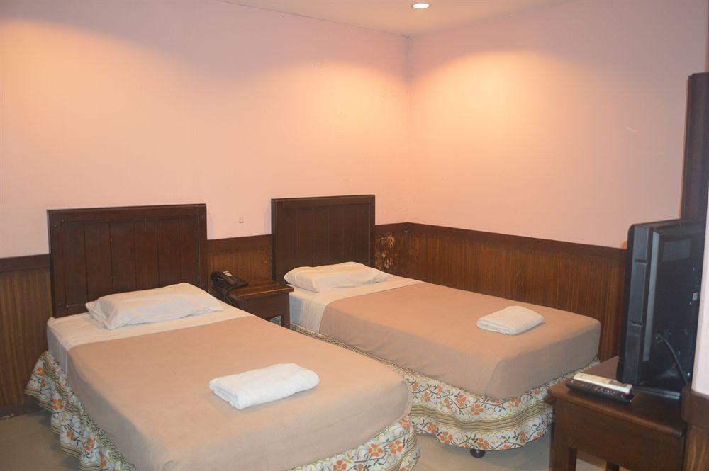 Alu Hotel Davao Ngoại thất bức ảnh