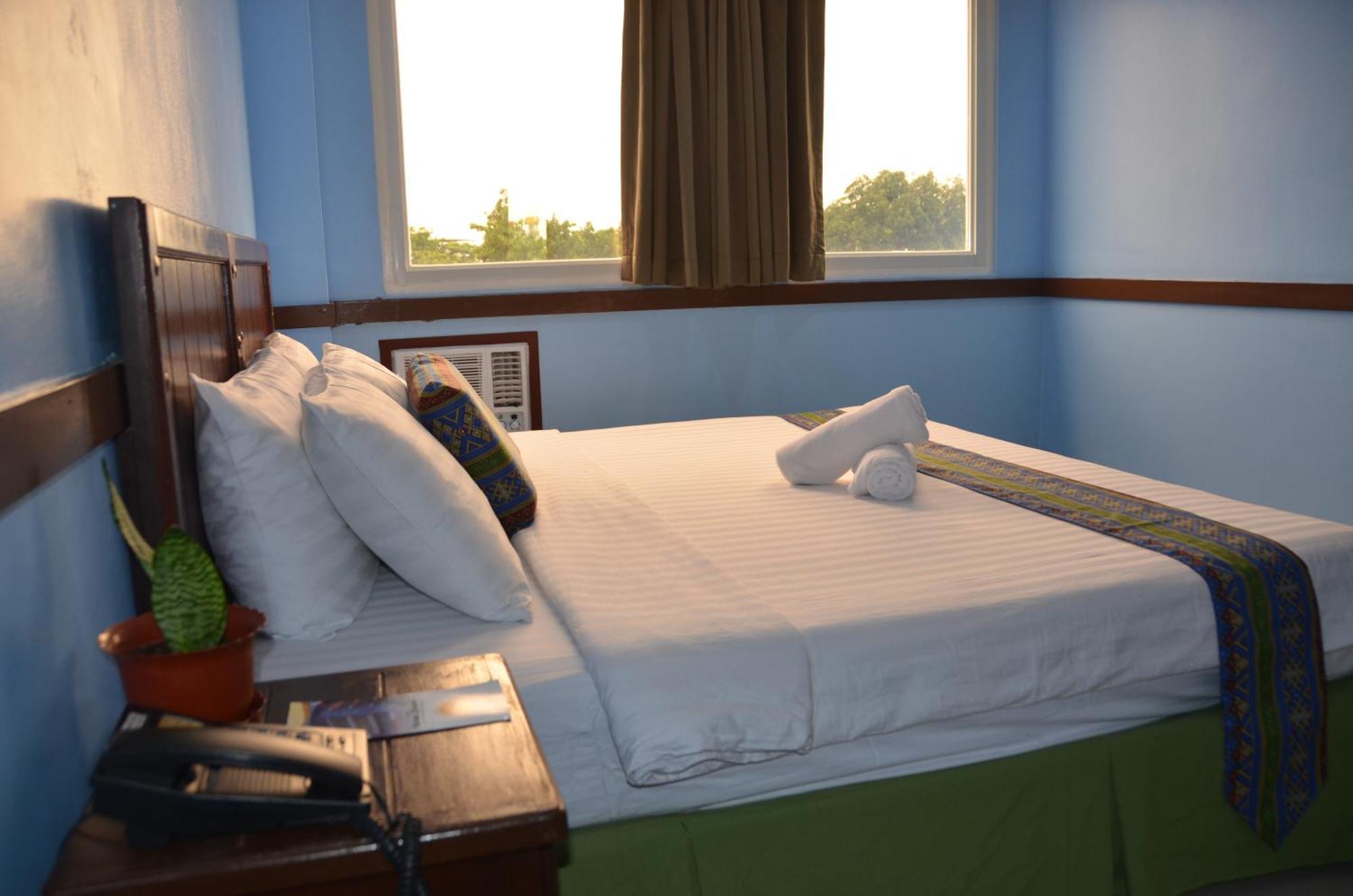 Alu Hotel Davao Ngoại thất bức ảnh