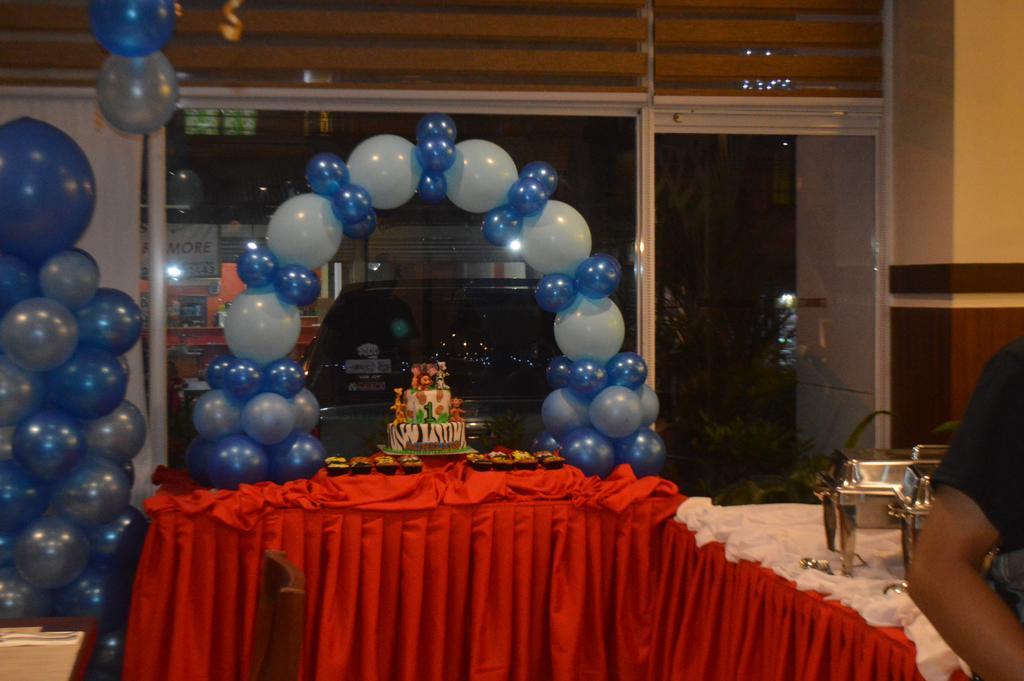 Alu Hotel Davao Ngoại thất bức ảnh
