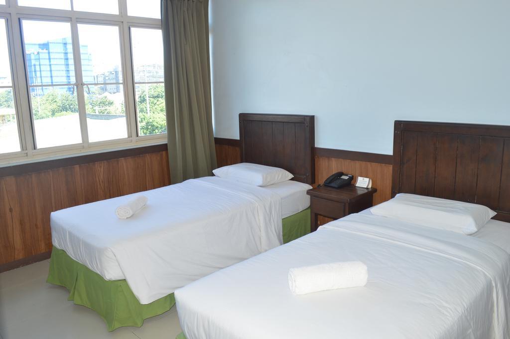 Alu Hotel Davao Ngoại thất bức ảnh