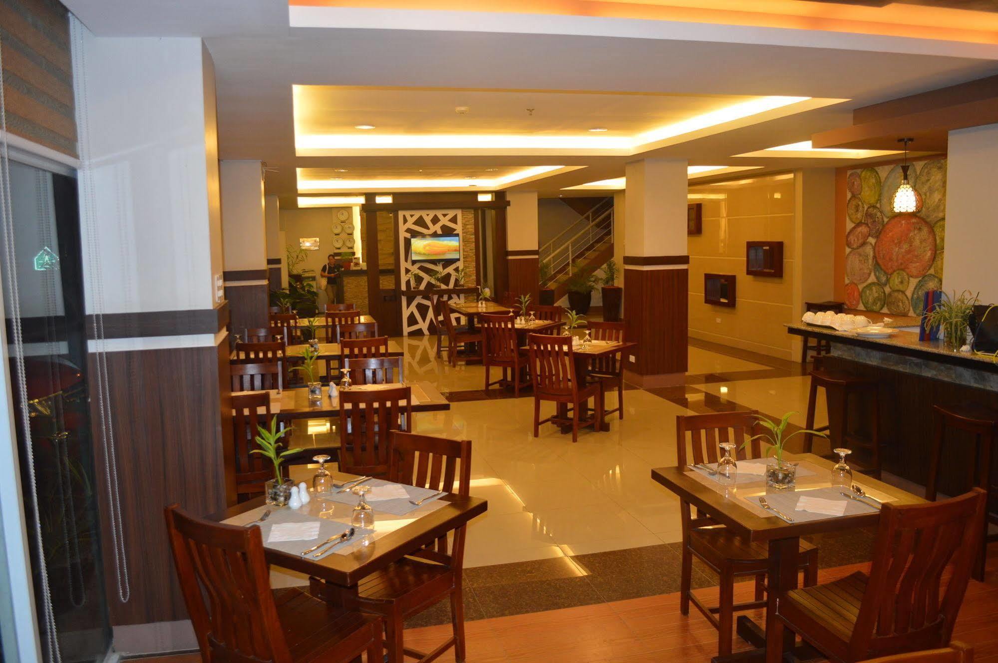 Alu Hotel Davao Ngoại thất bức ảnh